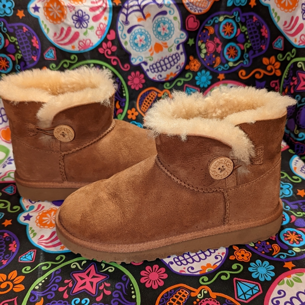 Authentic Ugg Bailey Button Youth Boots